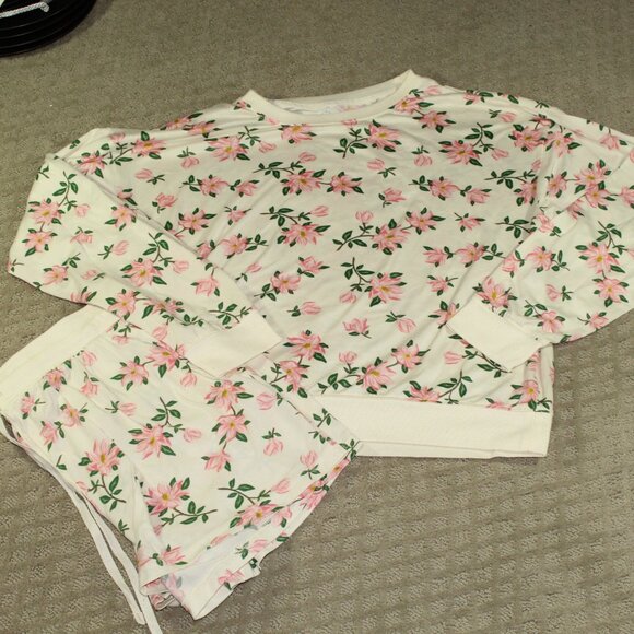 Draper James Women's Large Cream with Pink Flowers Pajama Shorts Set - Picture 1 of 9